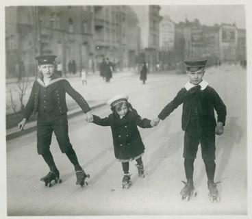 Berlin, roller skating, children, girls, boys, leisure, fun, middle class, Three children on roller
