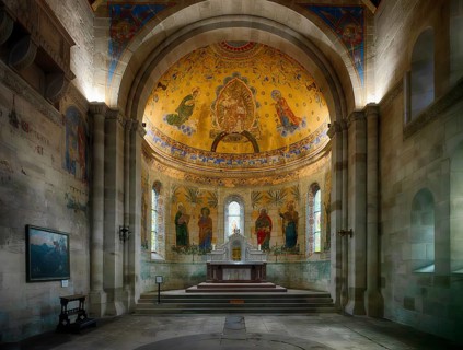 Interior view of choir room, altar, St. John's Church, also St. John's Church, Schwäbisch Gmünd,