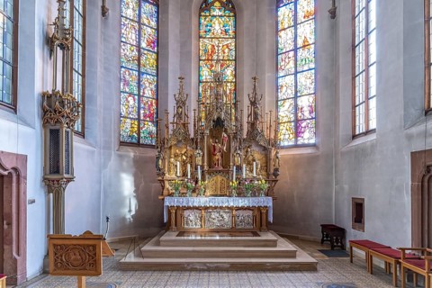 Altar of the Catholic Church of St. Martin in Sankt Martin Südliche Weinstraße,