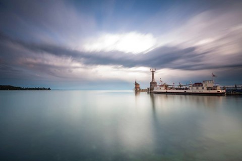 22.05.2022: Passenger ship Konstanz docked by the Imperia statue and historic gauge house under