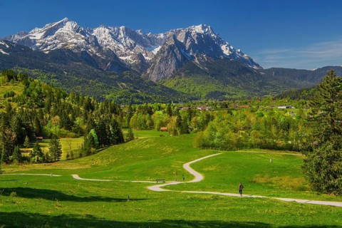 Hiking trail, Philosophenweg with the Zugspitze Group 2962m in spring, Farchant near