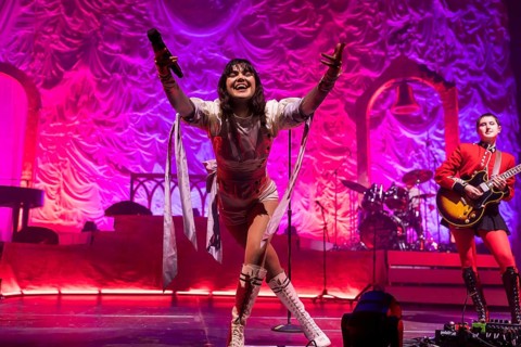 Abigail Morris, singer of The Last Dinner Party live at the Berlin velodrome on 22.02.2026