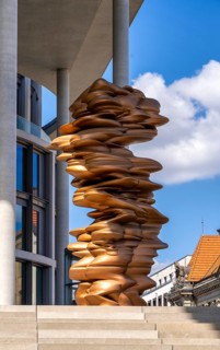 Bronze sculpture by Tony Craag at the entrance to the completed Elisabeth Lüders House on