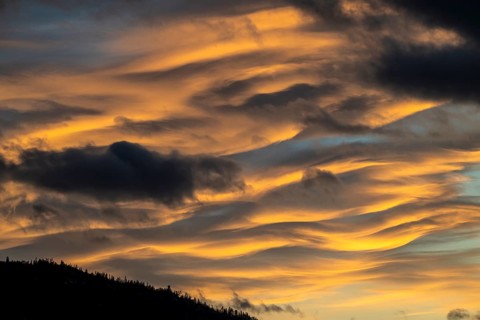Evening cloud atmosphere, Alvdal, Hedmark, Innlandet, Norway, April 2026