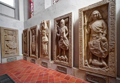 Grave slabs of the Thuringian Landgrafenl, Georgenkirche am Marktplatz, baptism church of Johann