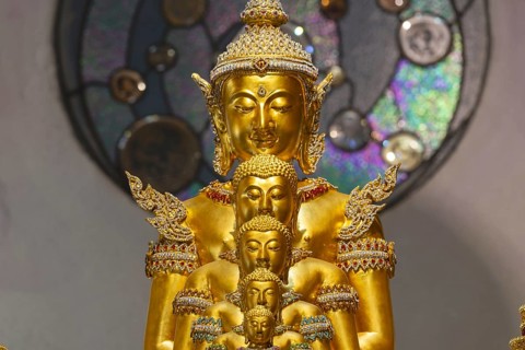The Buddhas nestled within one another symbolise the inner journey, the continuity of the teachings