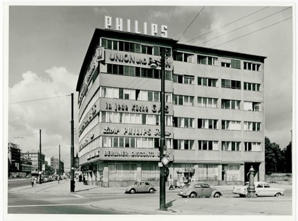 Tauentzien Str., Ansbacher Straße, Berlin, First commercial building on Tauentzien after the war,