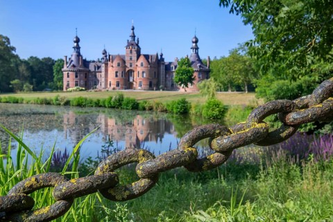 Ooidonk Castle, Kasteel van Ooidonk, 16th century Flemish Renaissance moated castle at