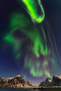 Aurora over the mountains and sea of Lofoten, Northern Lights, Northern Lights, Landscape, Leknes,