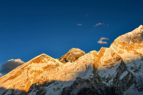 Everest base camp trek. Mountain peak. Mount Everest, Lho La, Nuptse, Lhotse peaks. Sagarmatha
