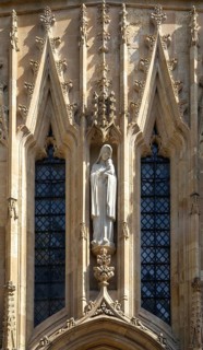 Statue of Virgin Mary and the Infant Jesus, south porch, St Mary Redcliffe Church, Bristol,