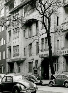 Berlin, Charlottenburg, Niebuhrstr. 77, Gründerzeit buildings, VW Beetles, West Berlin, Several