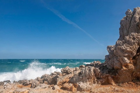 Rocky coast in Majorca, Majorca, Balearic Islands, Mediterranean, Spain
