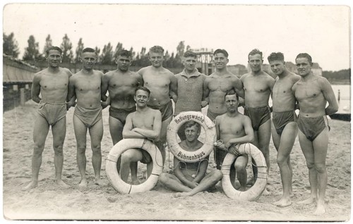 Brandenburg Police School, swimming club, bathing, swimwear, leisure, summer, group of men in