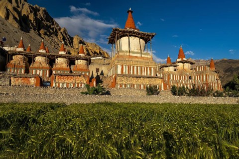 Buddhist stupas, including choertes, barley field tangge, mustang, upper mustang, former kingdom,