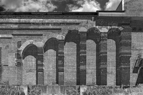 Detailed view of the masonry of the Congress Hall in the courtyard, unfinished National Socialist
