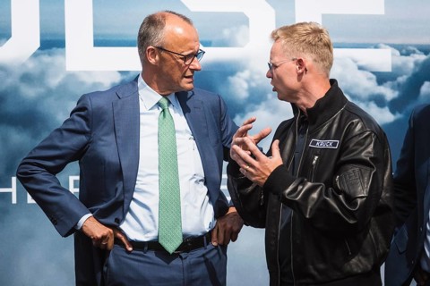 Friedrich Merz and Sven Kruck (Quantum Systems) at the presentation of the PULS P19 autonomous