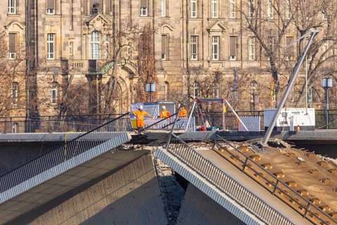 After the partial collapse of the Carola Bridge, demolition work continues, Dresden, Saxony,