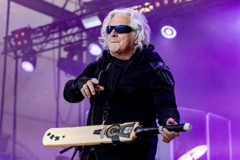 Steve Hogarth, singer of Marillion, with cricket bat at the concert in the Gilde Parkbühne