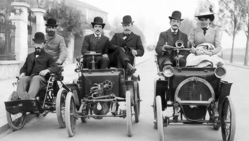 Historical photo around 1898, the brothers Louis and Marcel Renault in their early vehicles,