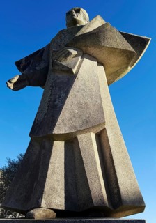 Statue by Arlindo Rocha for D. António Ferreira Gomes, who was bishop of Porto from 1952 to 1982,