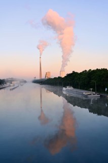 Datteln-Hamm Canal and Heil power plant at sunrise, Bergkamen, North Rhine-Westphalia, Germany