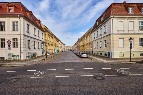 Residential area, historic residential buildings, residential buildings, rental house, lantern,
