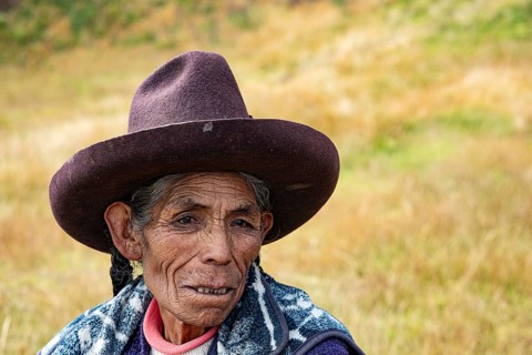 Portrait of elderly woman, Julia Sallo, 73 years old, Quechua ethnic group, Cinchero, Urubamba