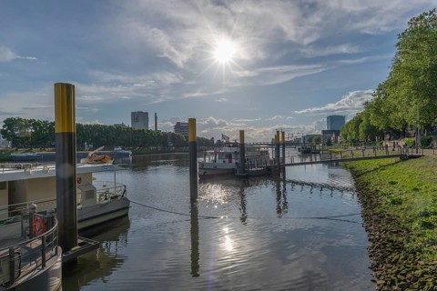 Weser promenade of the Hanseatic city of Bremen, city-state, Weser, old town, Hanseatic, historic