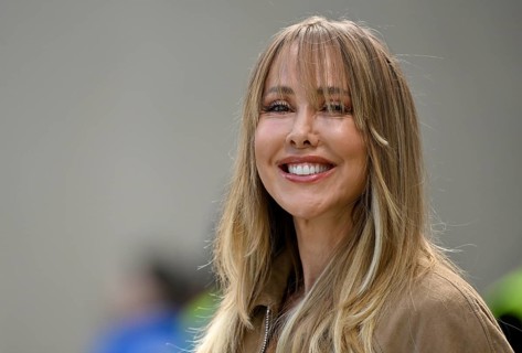 DAZN presenter reporter Sylvia Walker Portrait smiles soccer Bundesliga, PreZero Arena, Sinsheim,