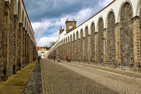 Entrance, driveway to Decín Castle, Tetschner Castle on the Elbe, Decin, Dechen, Bohemia, Czech