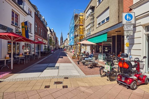 Pedestrian zone, general architecture, residential and commercial buildings, catering, outdoor