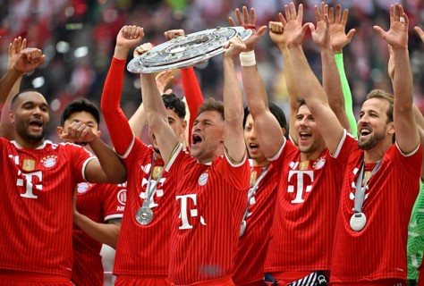 Joshua Kimmich FC Bayern Munich FCB (06) Hiroki Ito FC Bayern Munich FCB (21) Leon Goretzka FC
