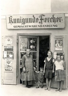 Vienna, Gemischwarenhandlung, Kunigunde Fercher, shop, sales, advertising signs, girl, child,