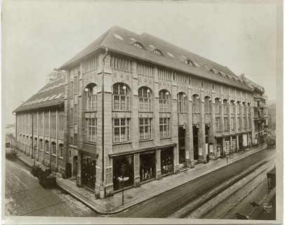 Werheim department store, Berlin Mitte, Rosenthaler Str., built in 1905, historic building in black