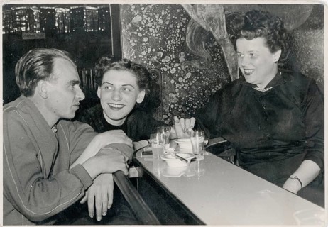 West Berlin, restaurant, pub, Three people sitting happily at a table with drinks in a relaxed