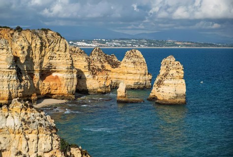 Top view of stunning Ponte da Piedade sea stacks and cliffs in Lagos, Algar 042