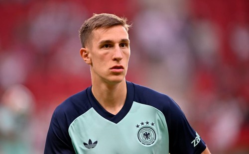 Warm-up training Nico Schlotterbeck GER (15) portrait international football match, Germany, MEWA