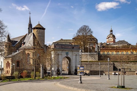 König-Konrad-Platz and Weilburg Castle, Hesse, Germany