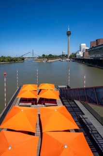 Building in the media harbor in Düsseldorf, terrace of the Lido-Hafen Restaurant, Neuer Zollhof,