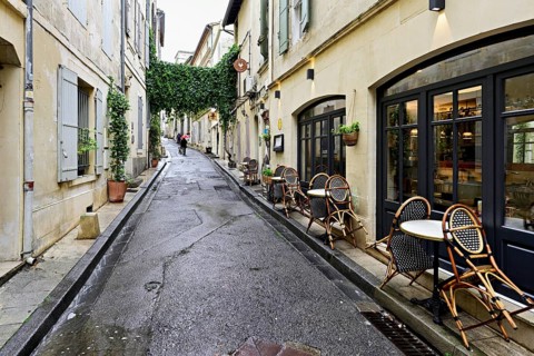 Bistro in a side alleyway, Arles, Southern France, France