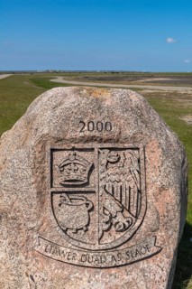 Hallig Langeneß, Schleswig-Holstein Wadden Sea National Park, boulder with Frisian motto, Liawer