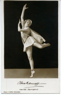 Claire Bauroff, dancer, expressive dance, twenties, Hermes, jump dance, black and white photo of a