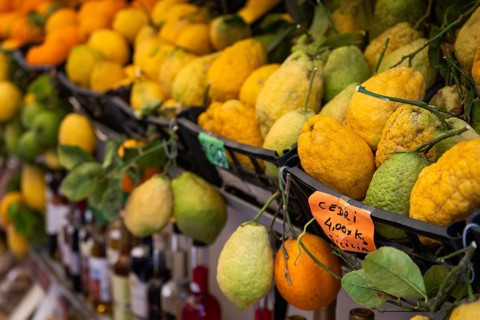 Lemons, Markstand, Taormina, Sicily, Italy