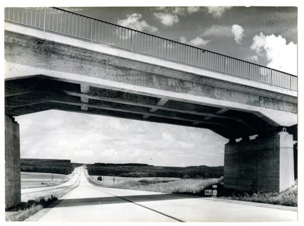 Reichsautibahn, Schleitz, Bayreuth, Bavaria, photo of a bridge over a country road with a wide view