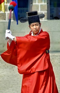 Korean drummer, man, in traditional costume, Royal Guard, changing of guard at Gyeongbokgung Palace