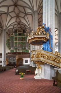 Pulpit from 1693, back the sun organ from 1703, parish church of St. Peter and Paul, Görlitz, Upper