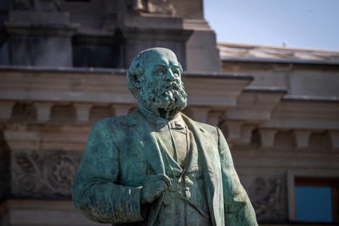 Memorial to Alfred Escher, Swiss politician, business leader and railway pioneer, by Richard