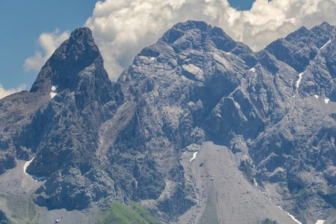 Mountain panorama from Fellhorn 2037 m, to the Allgäu main ridge with Trettachspitze 2595 m,