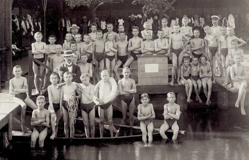 Swimming club, swimmer, outdoor pool, bathing, swimwear, men, children, leisure, fun, summer, young